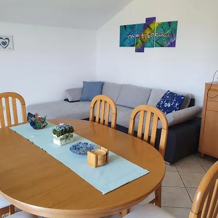 Irena Apartment Malinska