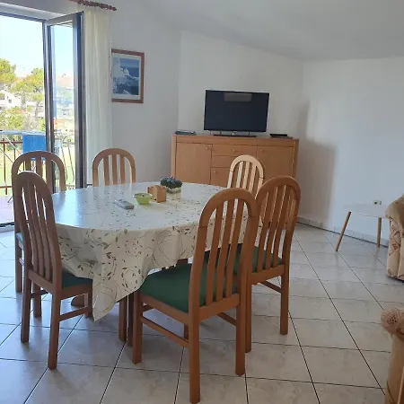 Apartment Irena *